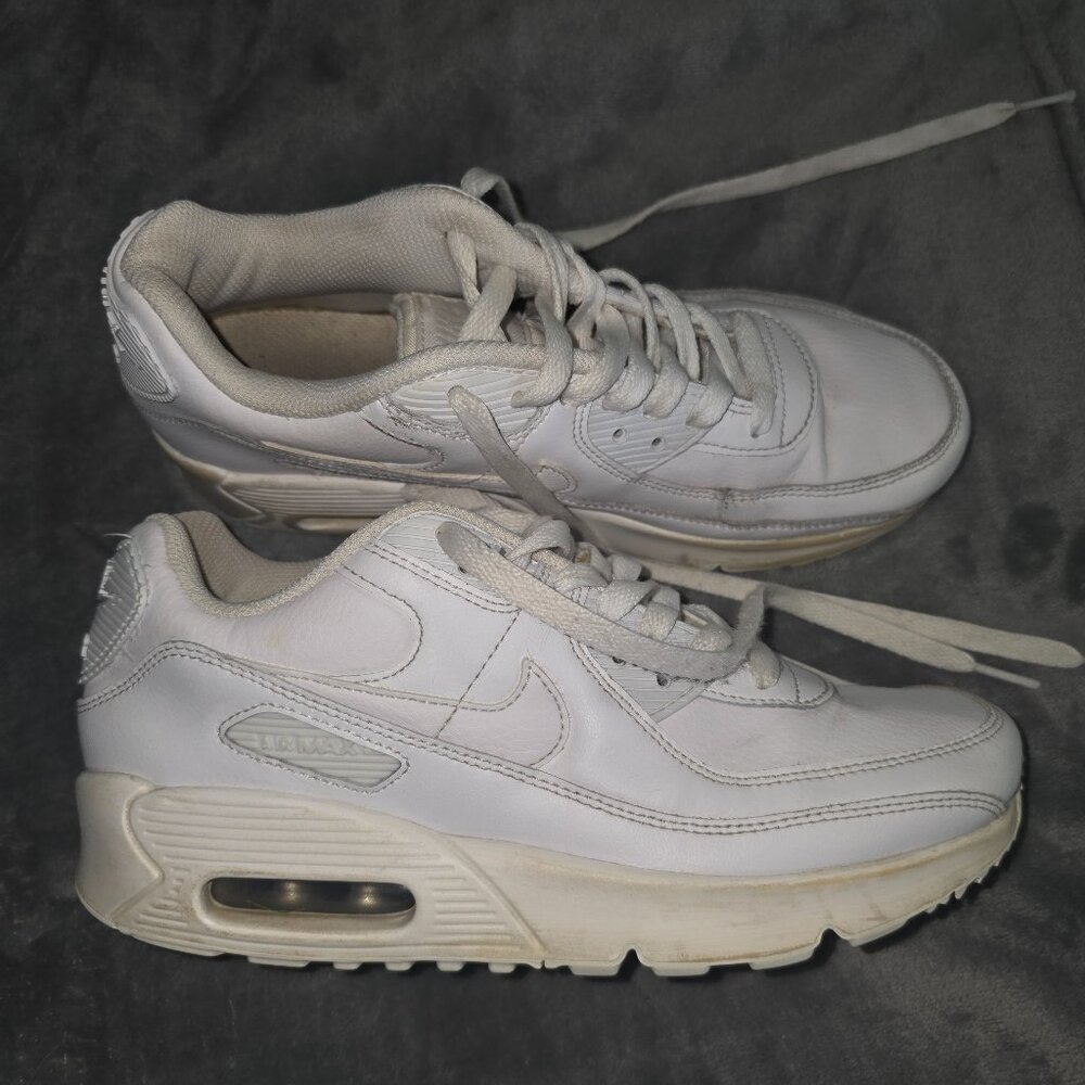 Nike Air max girls size 4.5 white